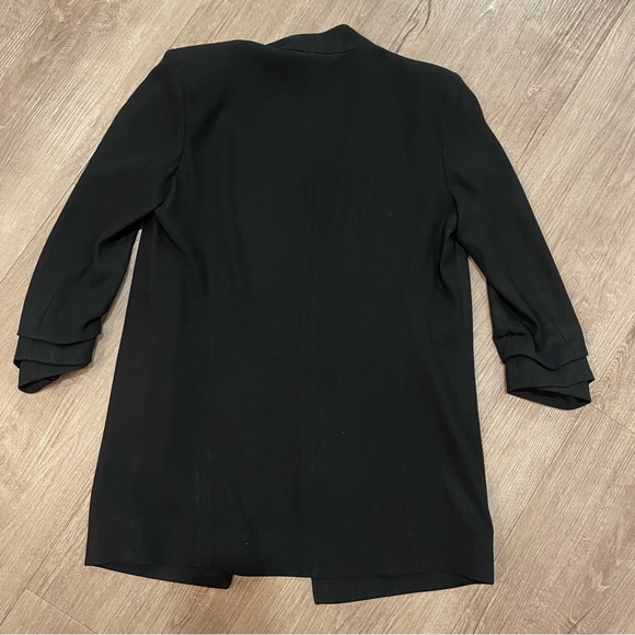 Babaton Power Hip Blazer in Black - Picture 4 of 10